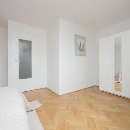 Luxury In The Heart Of The By Renters *