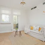 Luxury In The Heart Of The By Renters