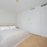 Luxury In The Heart Of The By Renters Warszawa