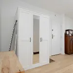 Luxury In The Heart Of The By Renters Апартаменты