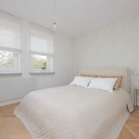 Luxury In The Heart Of The By Renters