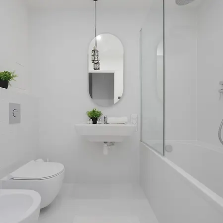Luxury In The Heart Of The By Renters Apartment Warsaw