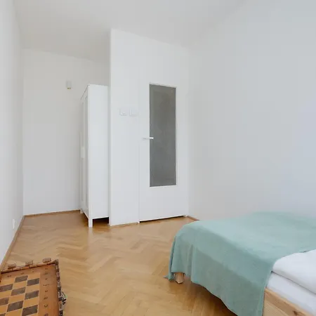 Luxury In The Heart Of The By Renters *