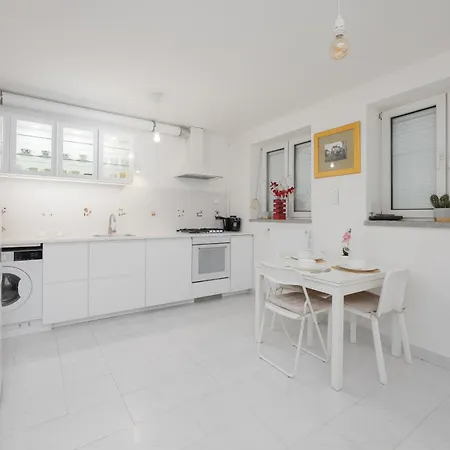 Luxury In The Heart Of The By Renters 바르샤바